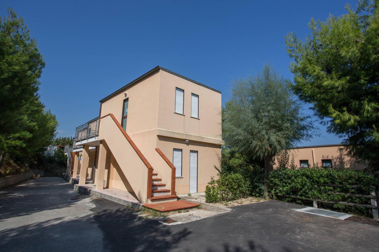 Centro Vacanze Mirage Torre di Palme Bagian luar foto